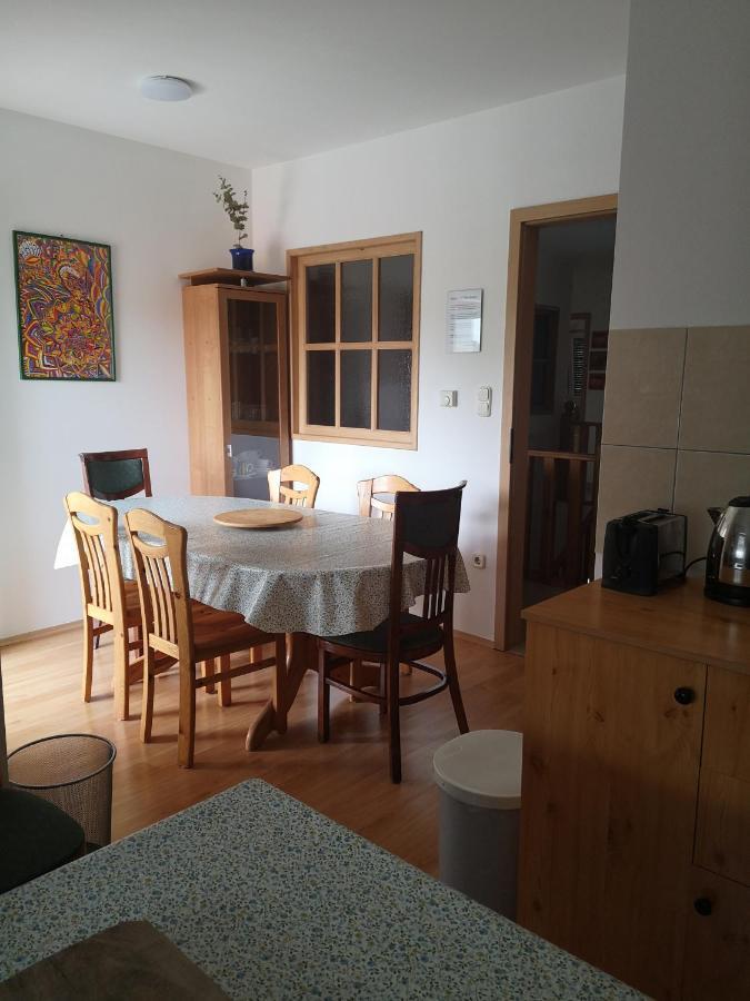 Csillag ház Appartamento Mosonmagyaróvár Esterno foto